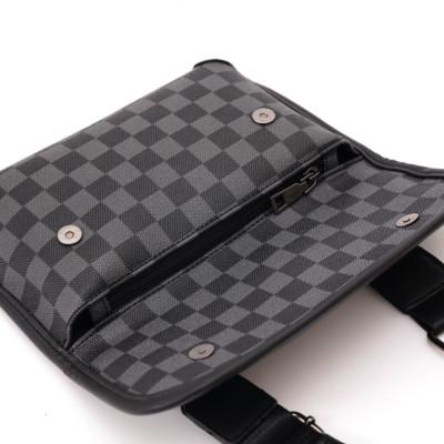 Túi đeo chéo nam thời trang cao cấp phong cách mới