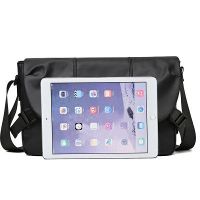 Túi đeo chéo nam phong cách mới  - BEE GEE DCN9301