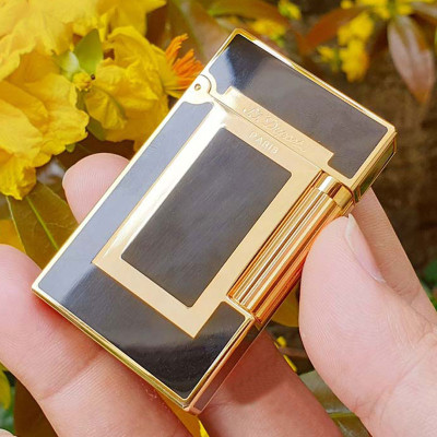 Vỏ Hột Quẹt Bật Lửa Ga Đá D upon Sơn Mài Đen Viền Vàng Ô Chữ Nhật D-151V