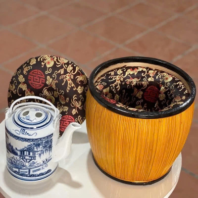 Giỏ ủ Bát Tràng hàng gấm