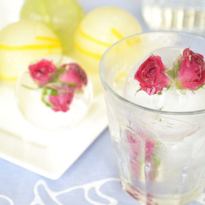 Combo khay làm đá Yukipon viên tròn + set 150 chiếc ống hút Flexible Straw φ5x180mm - nội địa Nhật Bản