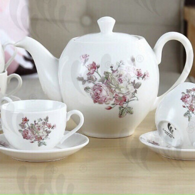 BỘ ẤM CHÉN KÈM 7 ĐĨA SỨ PHA TRÀ ( GIAO NGẪU NHIÊN ) - VD42