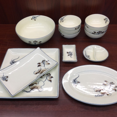 Bộ 12 Sản Phẩm Vẽ Hoa Súng Cao Cấp Bát Tràng