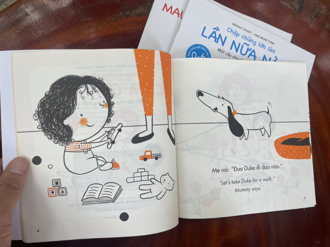 (Bộ 4 cuốn song ngữ Việt – Anh có minh họa màu) CHẬP CHỮNG LỚN LÊN: Cảm ơn nhé! + Lần nữa nào! + Đến lượt cậu đấy! + Mau khỏe nhé, bố ơi! – Thái Hà – NXB Công Thương