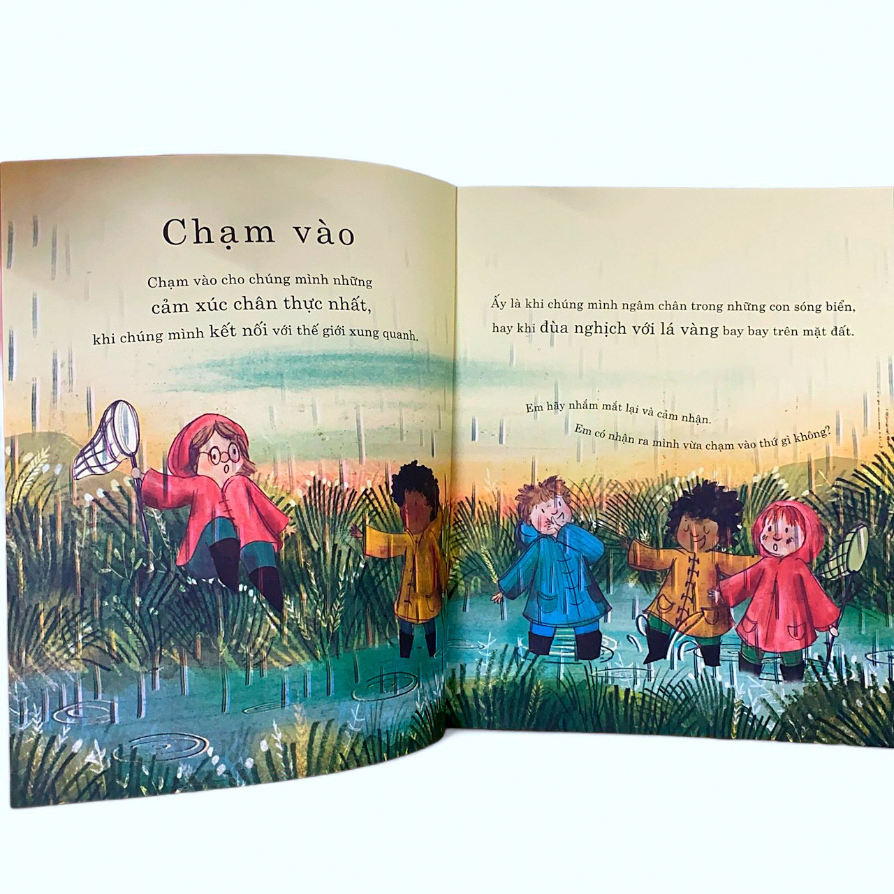 Sách cho bé - Hạnh Phúc Bây Giờ Và Ở Đây – Một Cuốn Sách Về Chánh Niệm Dành Cho Trẻ Em – Độ tuổi 3+