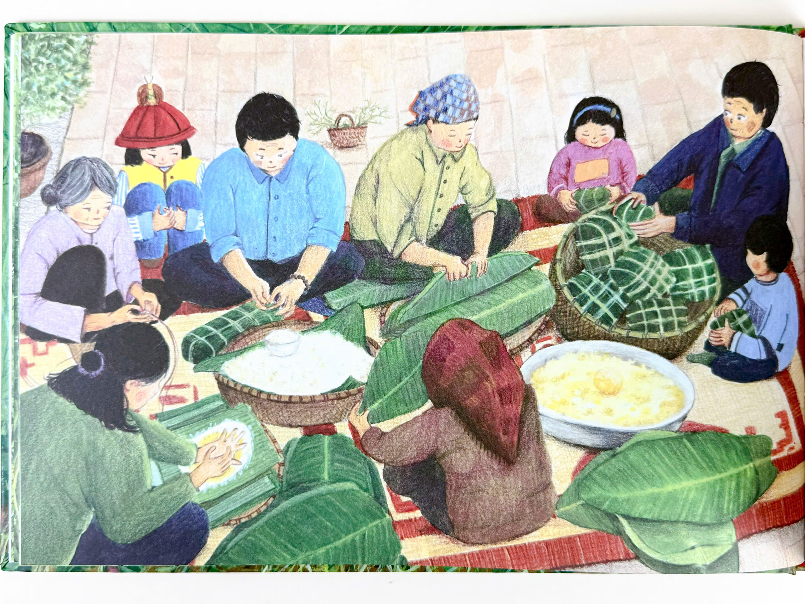 Sách - Xuân mời mặt đất nở hoa - (In màu/bìa cứng)