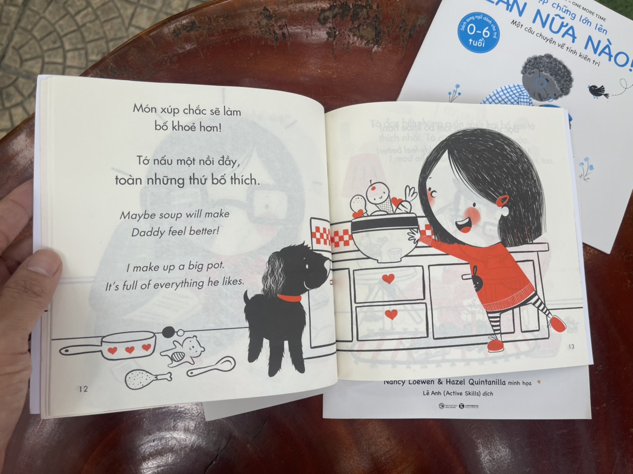 (Bộ 4 cuốn song ngữ Việt – Anh có minh họa màu) CHẬP CHỮNG LỚN LÊN: Cảm ơn nhé! + Lần nữa nào! + Đến lượt cậu đấy! + Mau khỏe nhé, bố ơi! – Thái Hà – NXB Công Thương