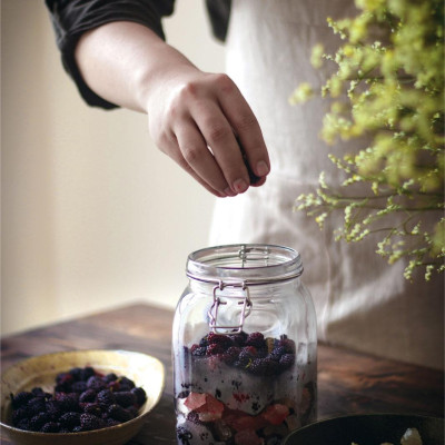 Về Nhà Ăn Cơm - 45 Công Thức Thuần Chay Cho Mâm Cơm Nhà Bạn (Tái Bản 2024)