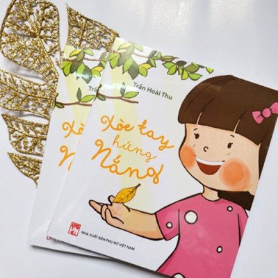 Xòe Tay Hứng Nắng