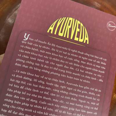 AYURVEDA – Phương Pháp y thuật cổ truyền Ấn Độ 5000 tuổi - Vasant Lad – Hoàng Lan dịch – Thái Hà books – NXB Thế Giới