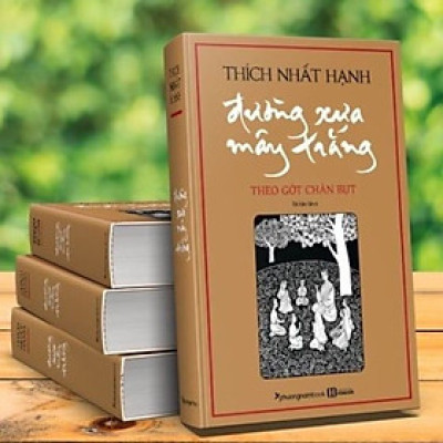 Đường Xưa Mây Trắng - Theo Gót Chân Bụt (Bìa Cứng)