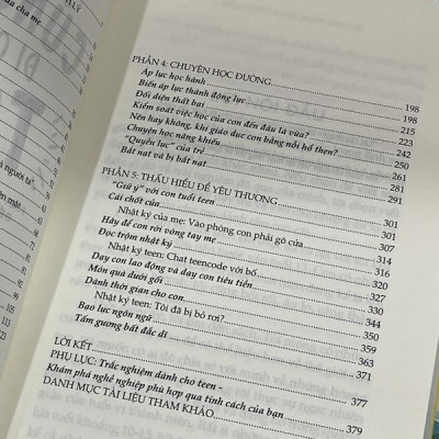 Sách - Cùng con đi qua tuổi teen (Nhã Nam HCM)