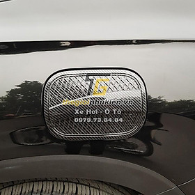 Ốp nắp đậy bình xăng dành cho Hyundai Santafe 2019-2021 vân Carbon