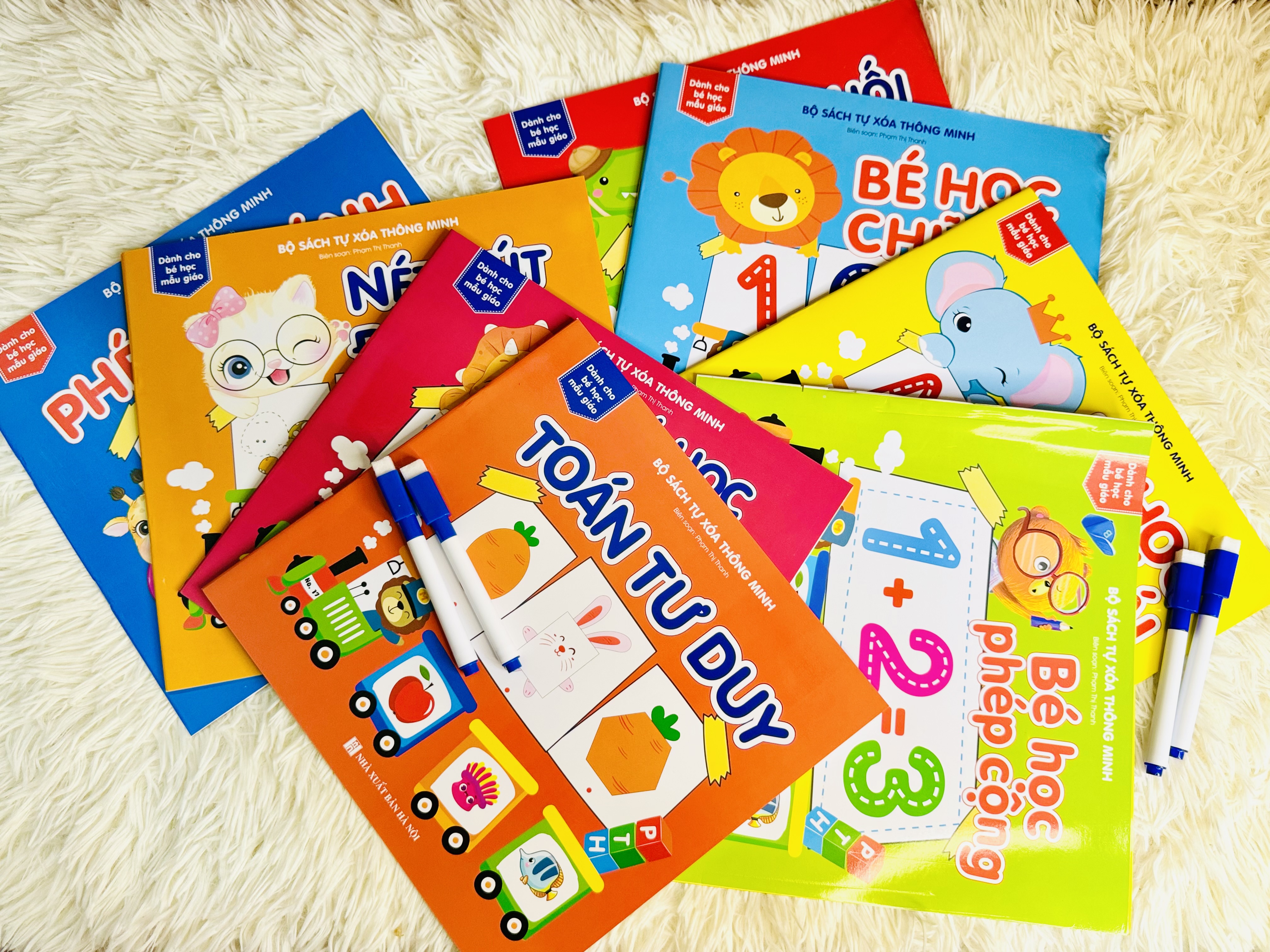Sách- Combo 4 Cuốn sách Tự xoá Thông minh: Phép trừ+ So sánh+ Toán+ Nét bút (Tặng kèm bút)