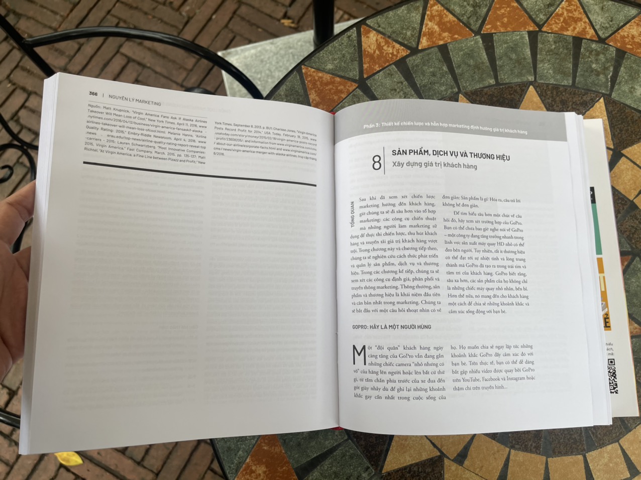 (Bìa cứng) NGUYÊN LÝ MARKETING - PHIÊN BẢN THỨ 17 CỦA PHILIP KOTLER & GARY ARMSTRONG - CUỐN SÁCH NỀN TẢNG MÀ MỌI MARKETER CẦN CÓ - Philip Kolter, Gary Armstrong - Hùng Vũ dịch - Alphabooks -Nhà Xuất Bản Đại học Kinh Tế Quốc Dân
