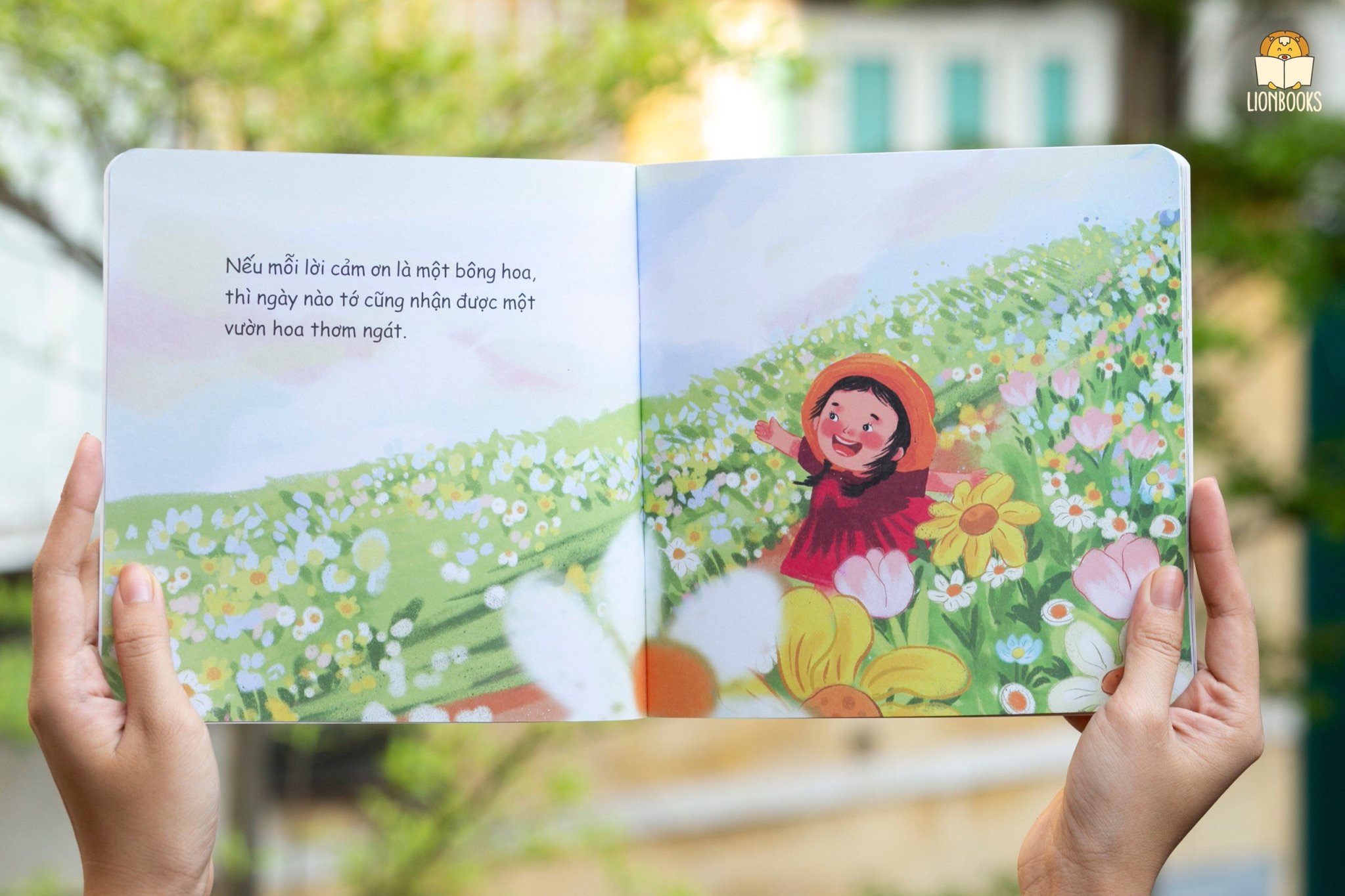 Sách thiếu nhi - Bé học cách nói (2 phần) - Cùng con hoàn thiện kĩ năng giao tiếp - Lionbooks