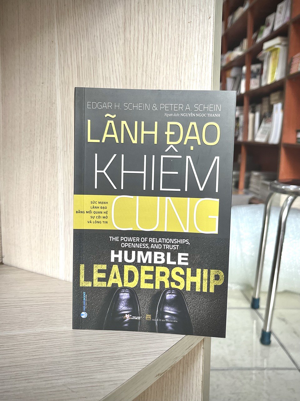 Lãnh Đạo Khiêm Cung - Vanlangbooks