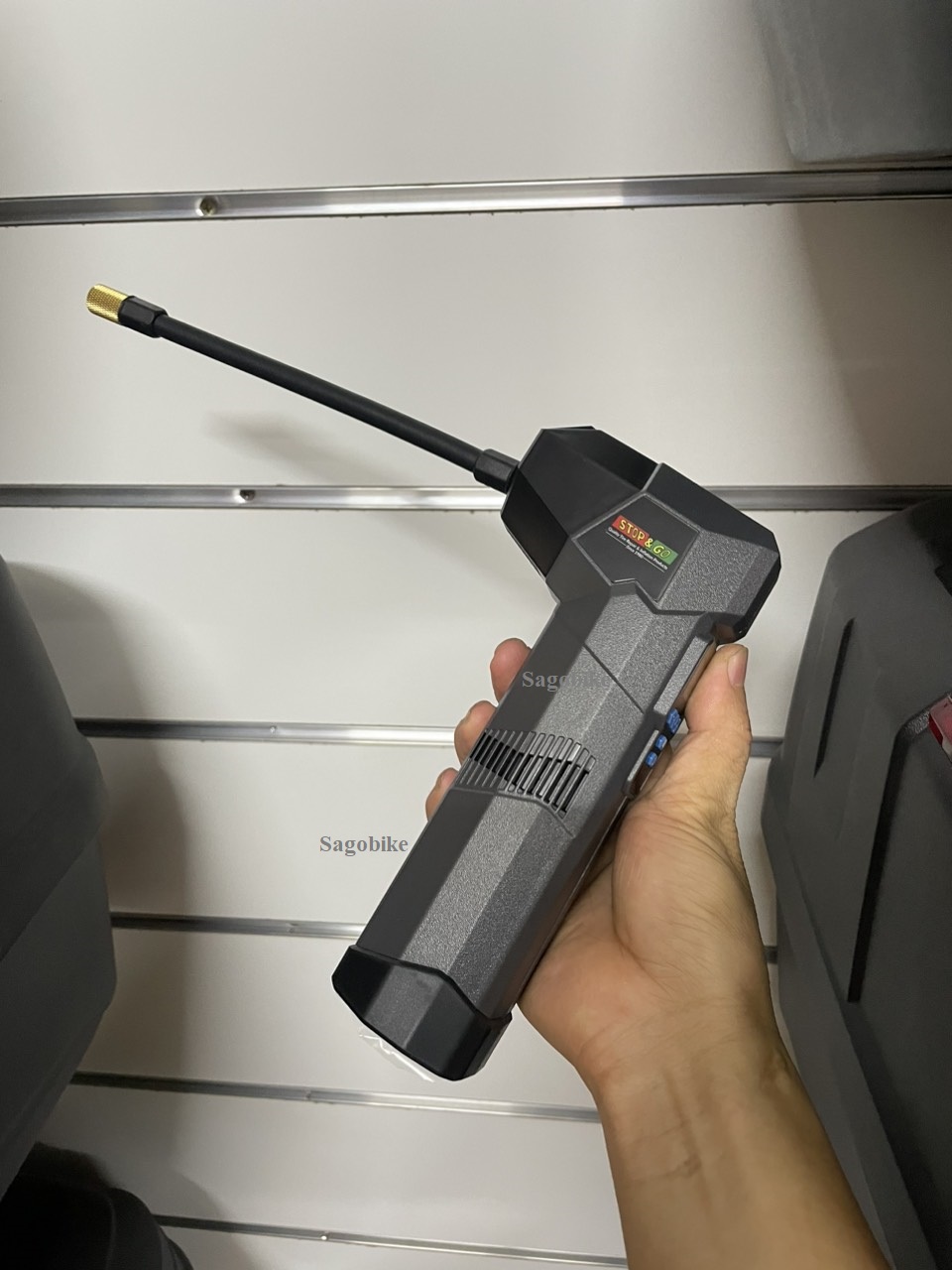 Máy bơm lốp Stop & go - Máy bơm pin Stop và go - Máy bơm hơi Stop&Go CL-RCP (new), hàng chính hãng, nhập khẩu Mỹ