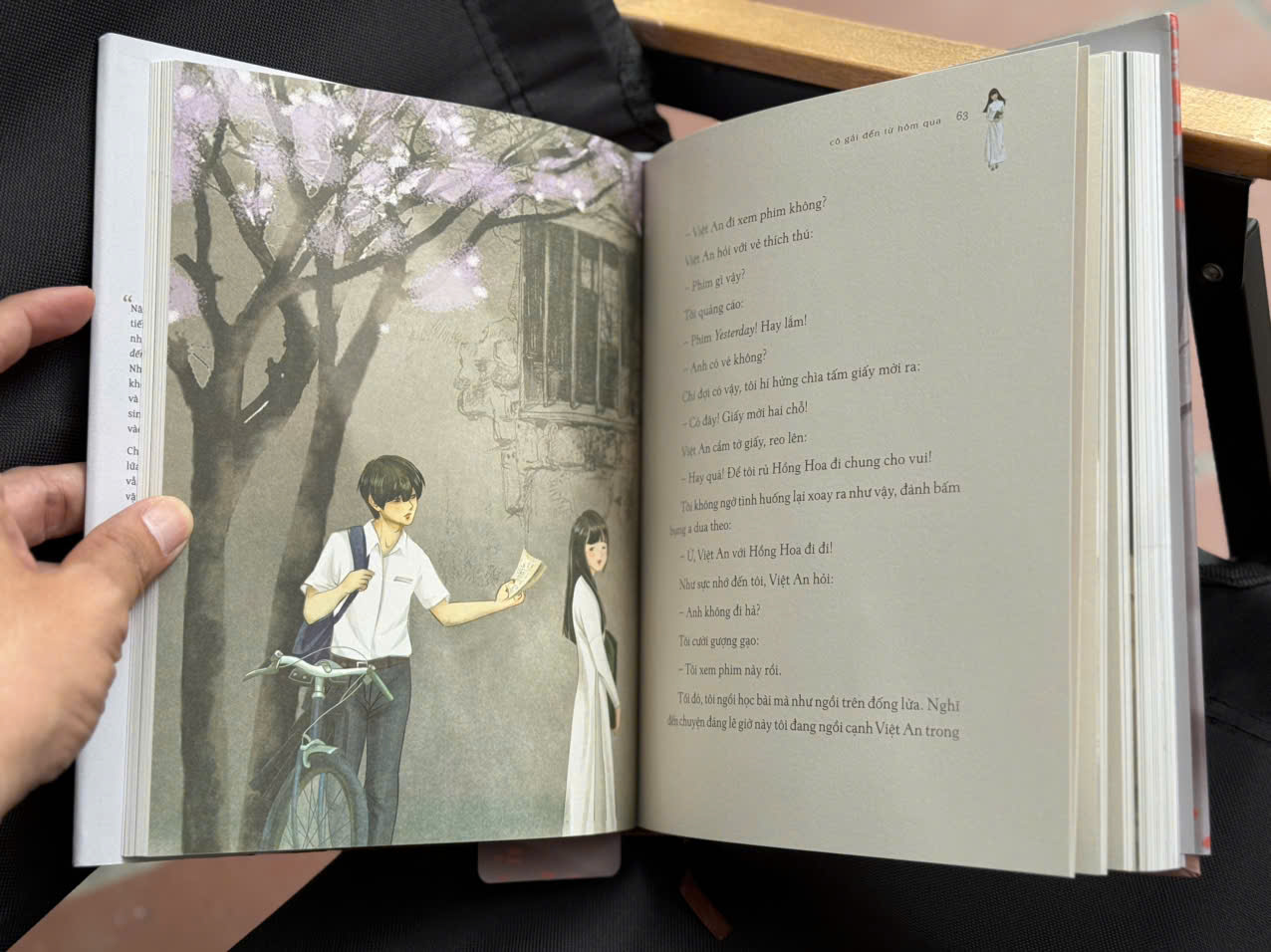 (Phiên Bản Màu Đặc Biệt Có Minh Họa) CÔ GÁI ĐẾN TỪ HÔM QUA - Nguyễn Nhật Ánh - NXB Trẻ