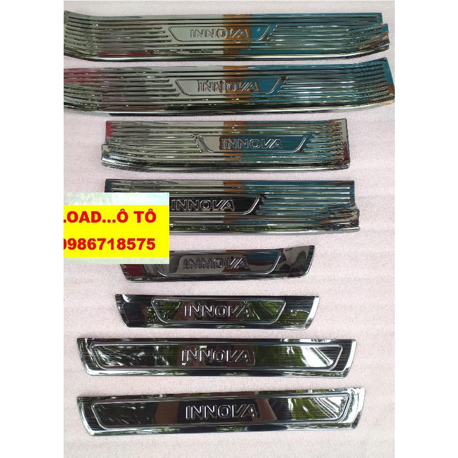 Ốp Bậc Cửa, Nẹp Bước Chân Trong Ngoài Xe Toyota Innova 2023-2017 Chất Liệu Titan Cao Cấp