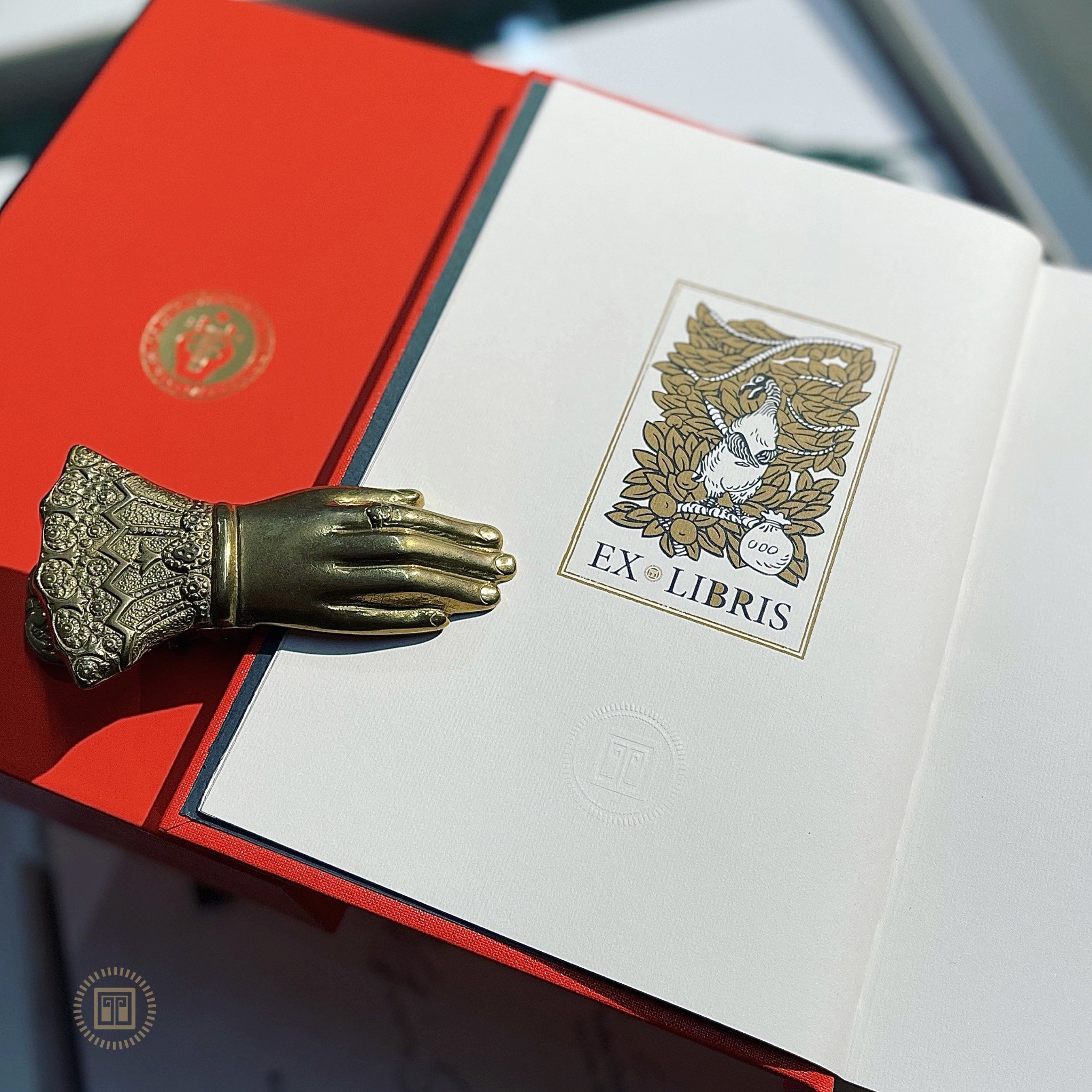 Tủ Sách Trăm Năm Nobel: Tội Ác Của Sylvestre Bonnard và Đảo Chim Cánh Cụt