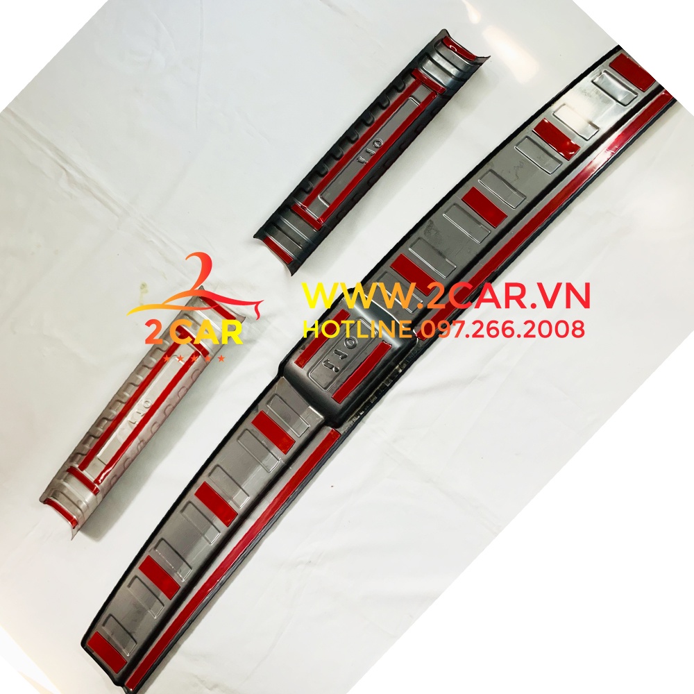 Ốp chống trầy cốp trong, ngoài xe Hyundai Grand i10 2021-2022, vân Titan cao cấp