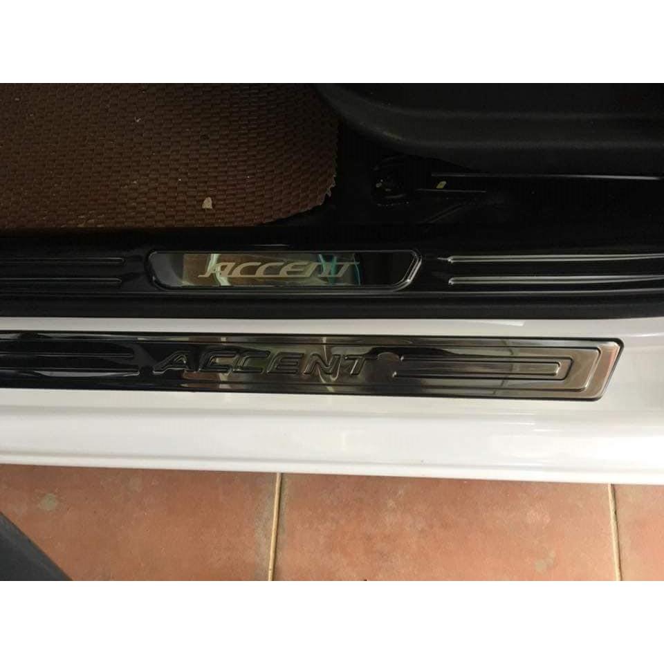 Ốp bậc cửa, nẹp bước chân trong, ngoài cho xe Hyundai Accent 2018- 2021 loại Titan cao cấp