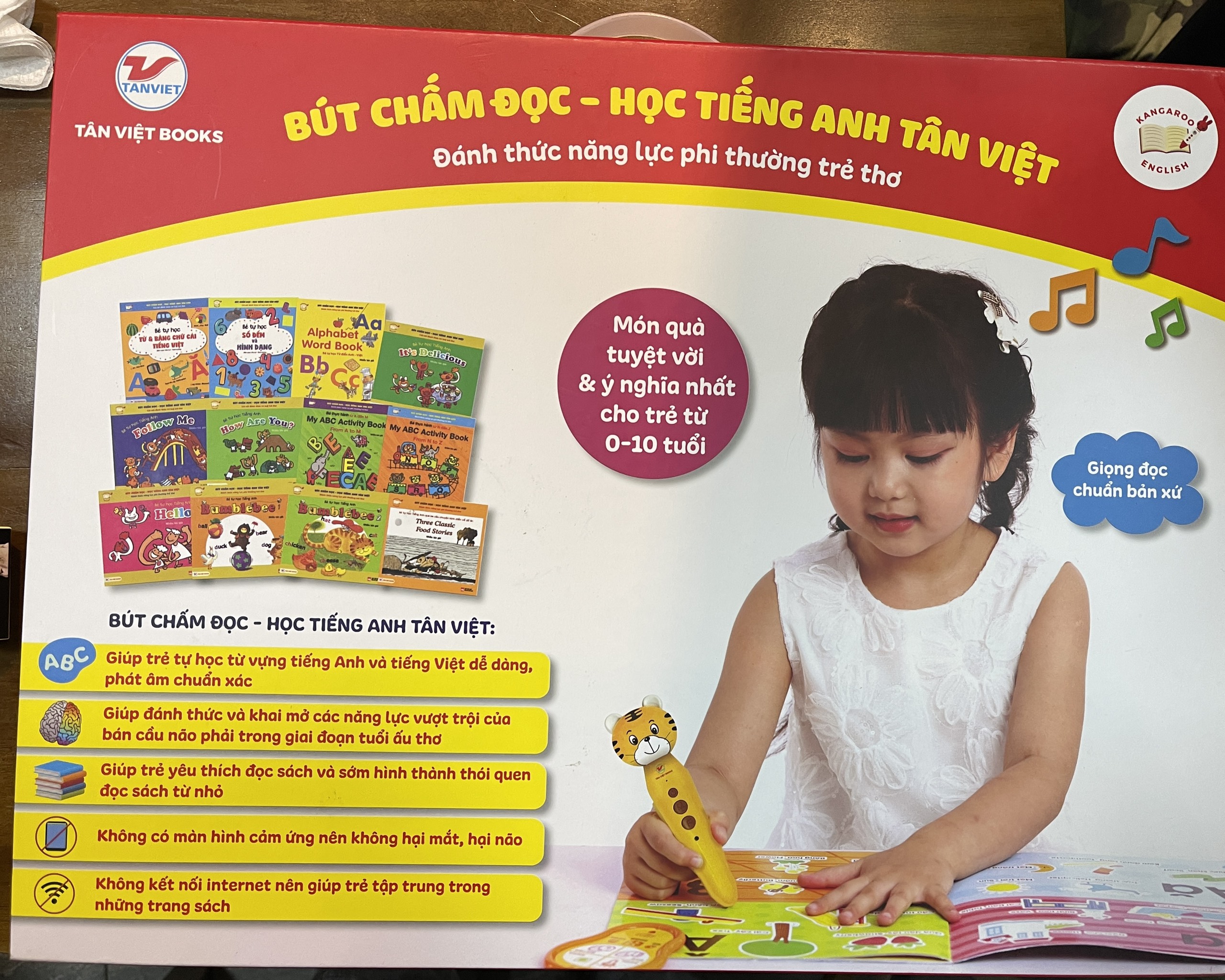 (01 bút chấm đọc thông minh, 01 bảng ghi âm, 12 cuốn sách với 12 chủ đề khác nhau) BÚT CHẤM ĐỌC – HỌC TIẾNG ANH - Như Lê dịch -Tân Việt - NXB Phụ Nữ