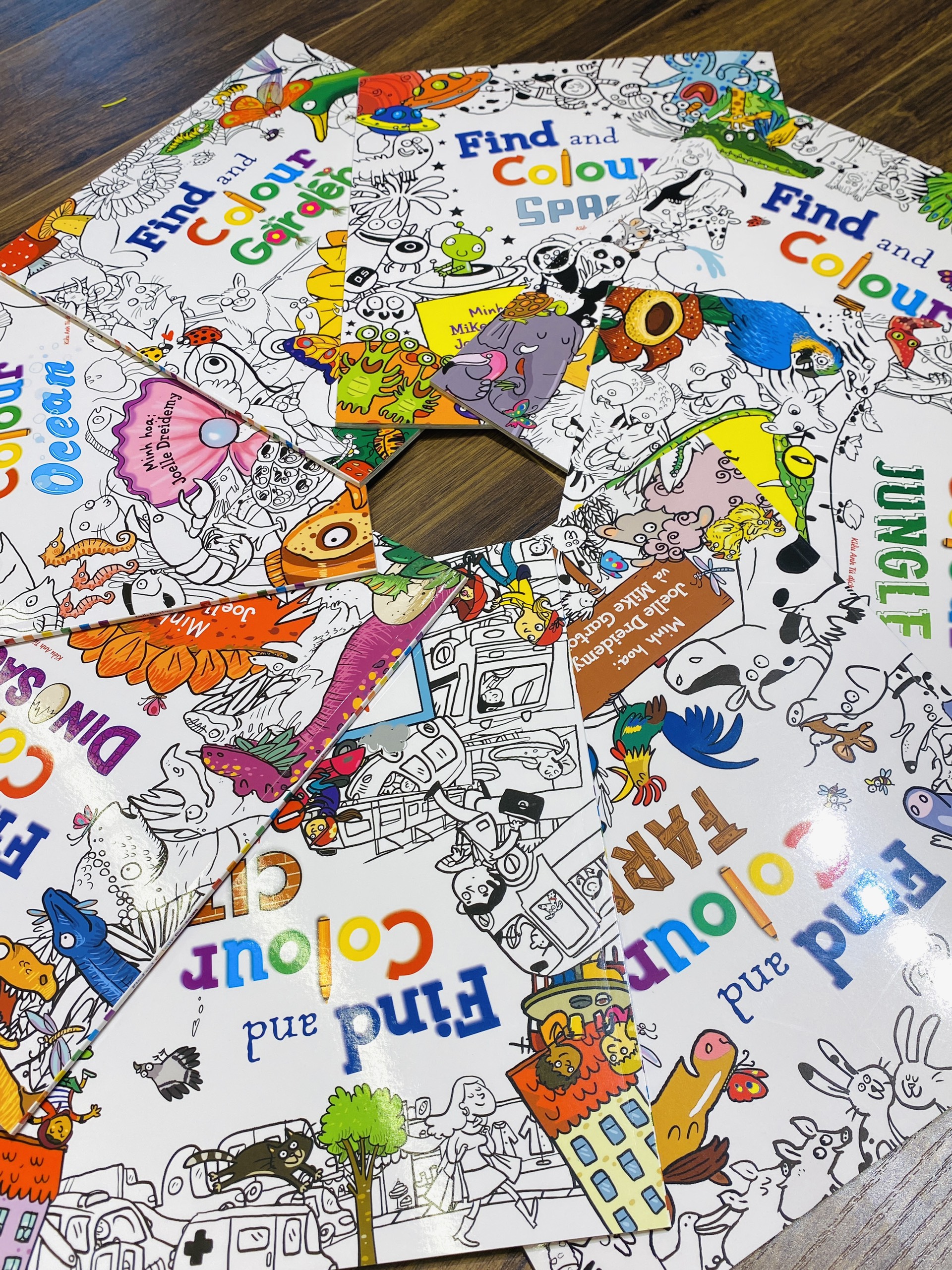Sách - Tô Màu Find and Colour - ndbooks