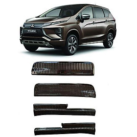 BỘ ỐP NẸP BƯỚC CHÂN TRONG NGOÀI TITAN DÀNH CHO XE MITSUBISHI XPANDER 2018-2019