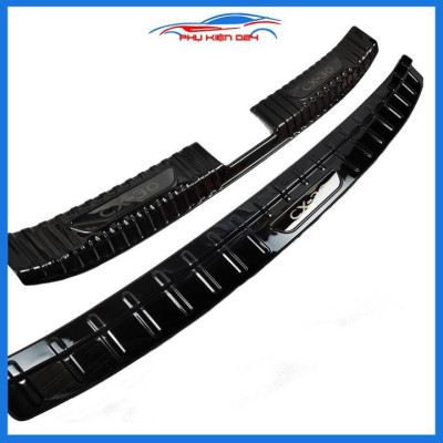 Ốp chống trầy cốp Mazda CX30 2021-2022 vân titan bảo vệ xe