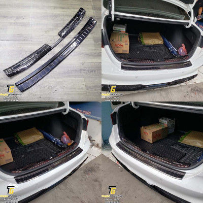 Ốp chống trầy cốp vân Titan Kia New K3 2022