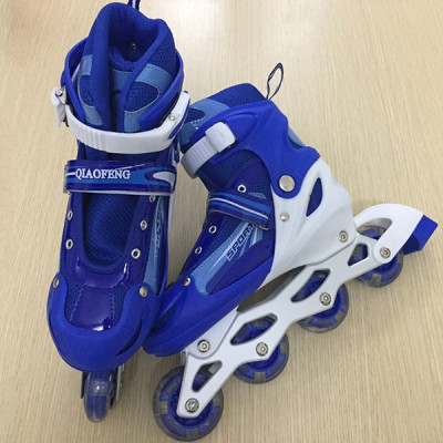 Giày Trượt Patin MacBuy Gắn Đinh Phát Sáng Cao Cấp (Size M) 