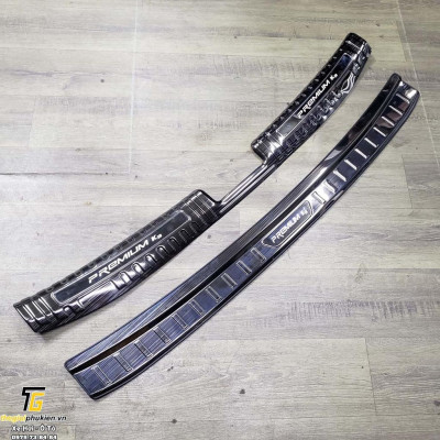 Ốp chống trầy cốp vân Titan Kia New K3 2022