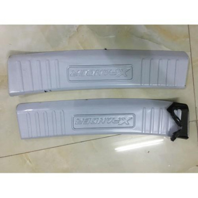 ỐP CHỐNG TRẦY CỐP TRONG dành cho xe MITSUBISHI XPANDER 2018 - 2019-2020-2021 MÀU TITAN