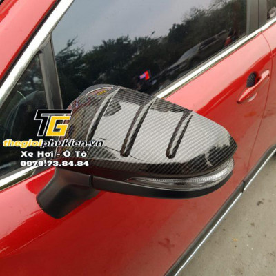 Bộ ốp gương chiếu hậu cho Toyota Corolla Cross vân Carbon cap cấp