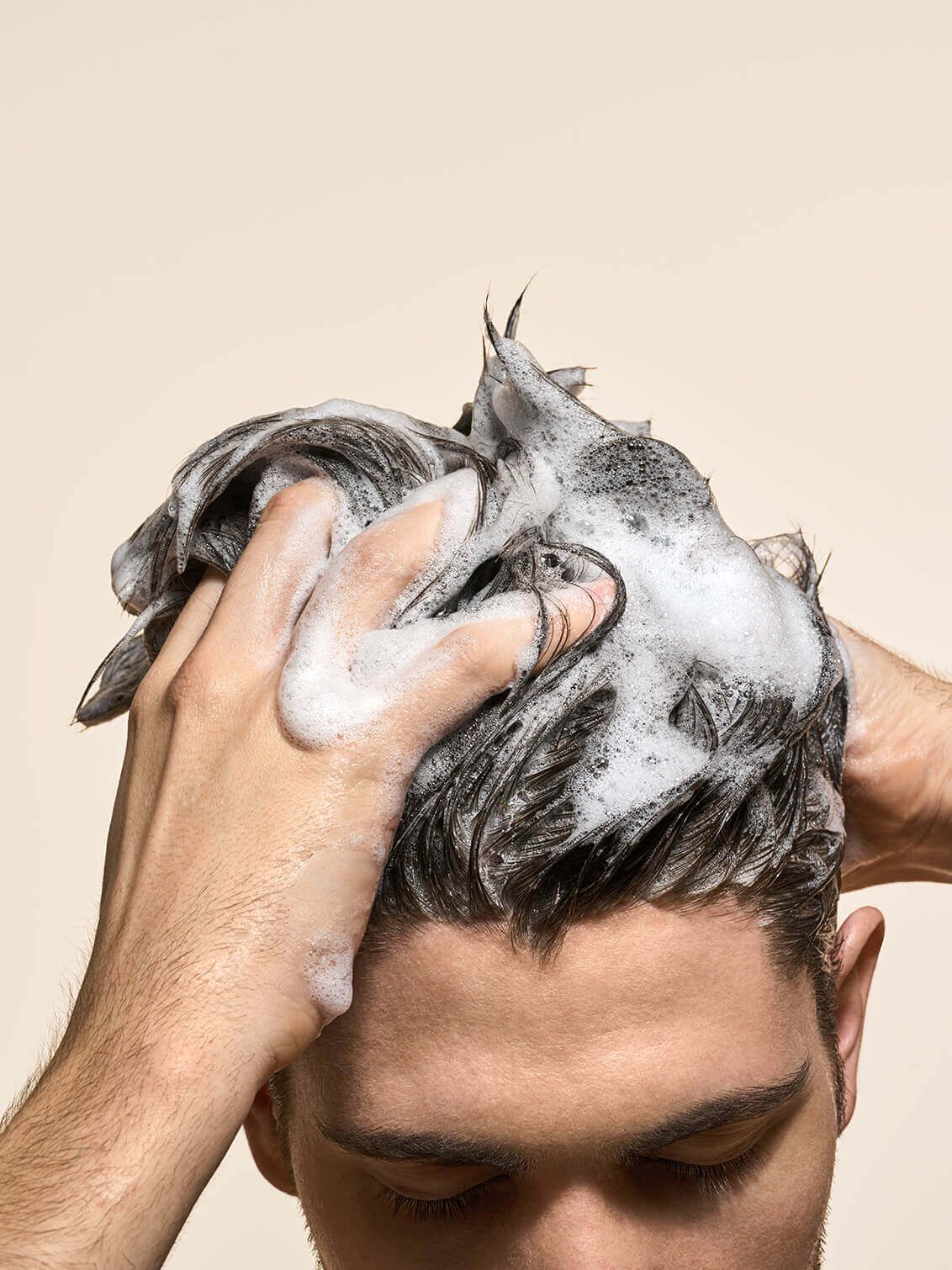Dầu Gội Đầu Nam Chiết Xuất Than Hoạt Tính Kosé Softymo Men