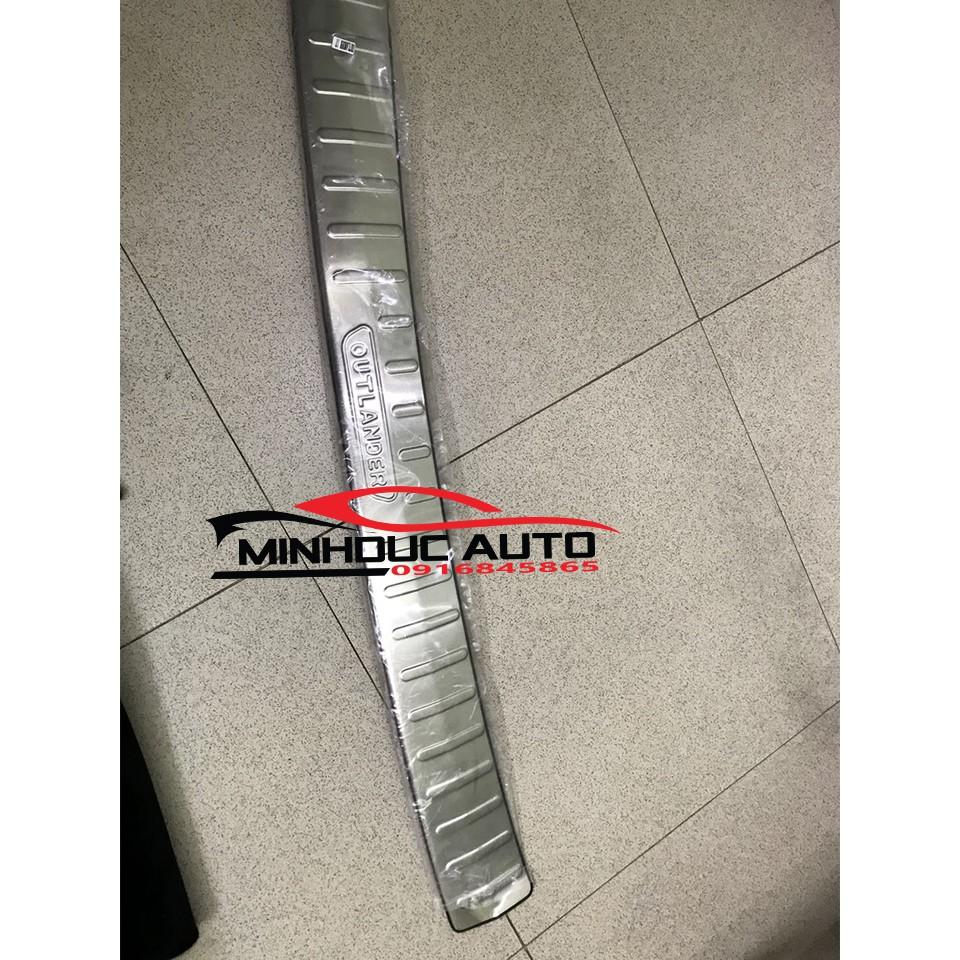 chống trầy cốp trong ngoài inox dành cho xe Outlander