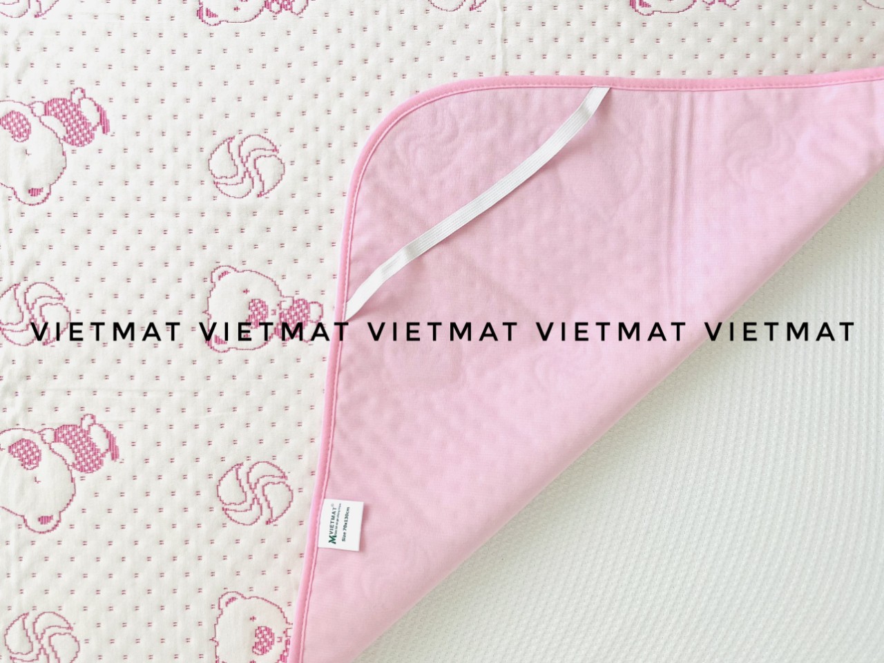 Tấm Lót Chống Thấm VIETMAT Màu Hồng (Size 80 x 120 cm)
