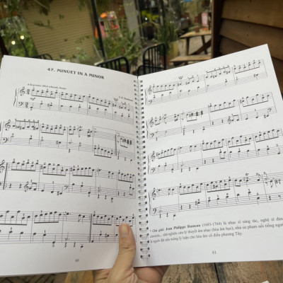 PIANO CHO THIẾU NHI – Tuyển tập 220 tiểu phẩm nổi tiếng (Phần 2) – Lê Dũng biên soạn – Huy Hoàng Bookstore – NXB Dân Trí (Bìa mềm)