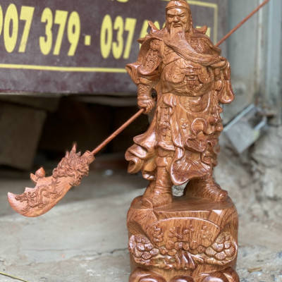 Tượng quan công cầm đao gỗ hương kt cao 60cm