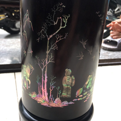 HỘP ĐỰNG TRÀ CHÈ BẰNG GỖ TRẮC ĐỎ ĐEN KẾT HỢP VỚI KHẢM ỐC ĐỎ KT 21×11.5CM