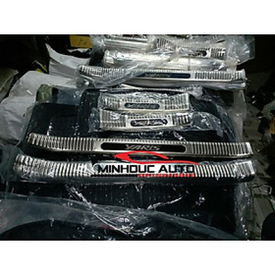 ốp bậc cửa trong ngoài cho xe Yaris