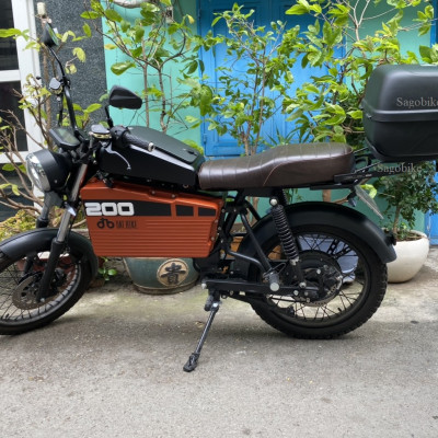 Thùng Givi E26N và baga lắp cho xe máy điện Datbike Weaver 200