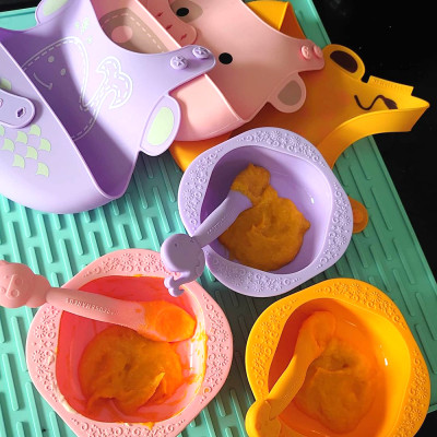 Bộ đồ dùng ăn dặm silicon Baby Marcus & Marcus, cho bé từ 6 tháng