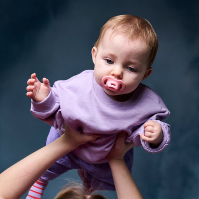 COMBO Ty Ngậm Silicon Siêu Nhẹ Tommee Tippee Ultra Light 6-18m & Bình Sữa PPSU Ty Siêu Mềm Tommee Tippee 260ml