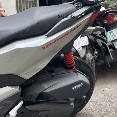 Thùng xe Vario 160, thùng givi B32N Bold, thùng givi 32 lit kèm đế và kit gắn cho Vario 160