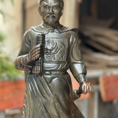 Tượng trần quốc tuấn ,trần hương đạo vương bằng gỗ mun hoa  kt cao 60cm