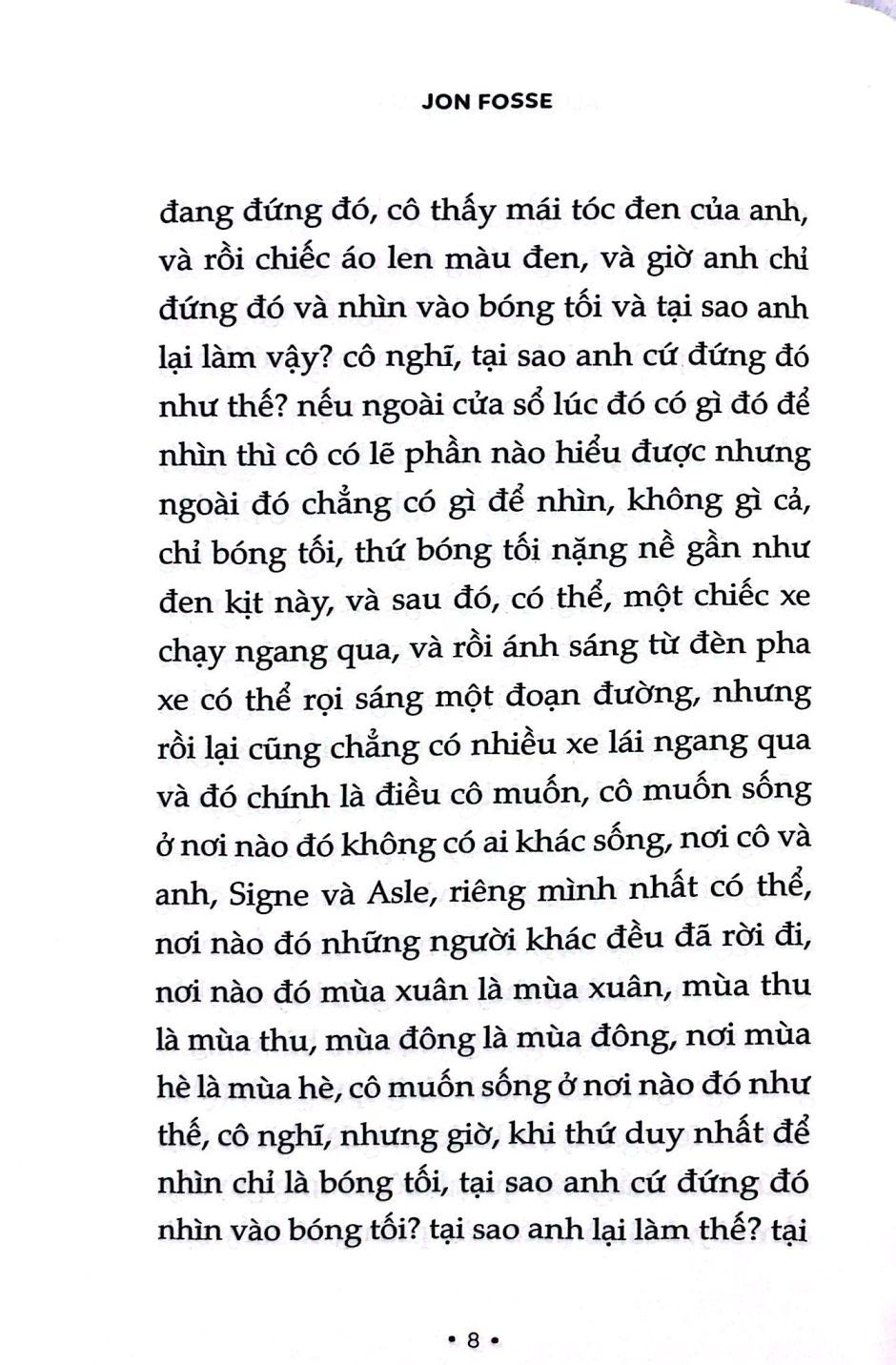 Sách - Aliss Bên Đám Lửa