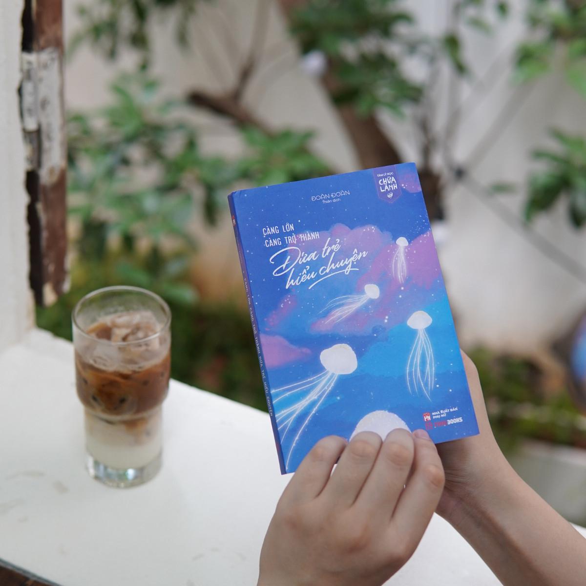 Sách - Càng Lớn Càng Trở Thành Đứa Trẻ Hiểu Chuyện